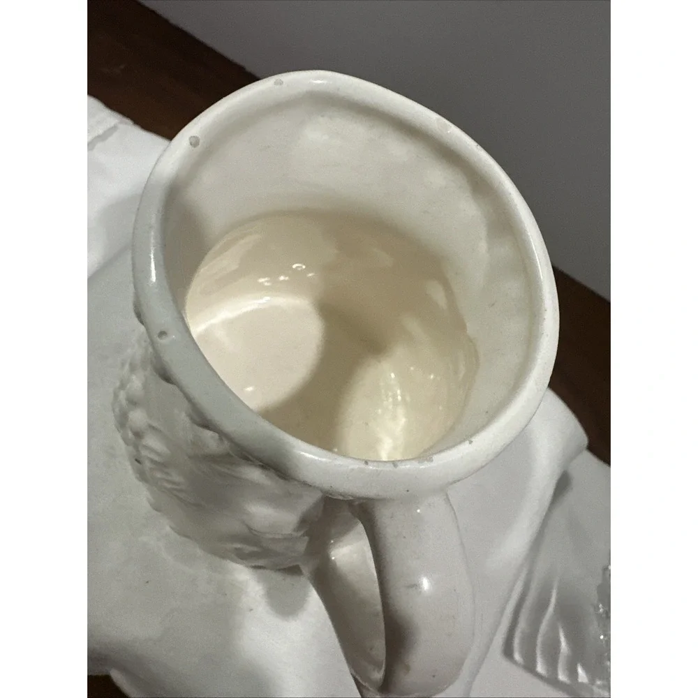 Vintage Enesco White Ivory Ceramic 1 Cup‎ Measuring Cup Grape Design